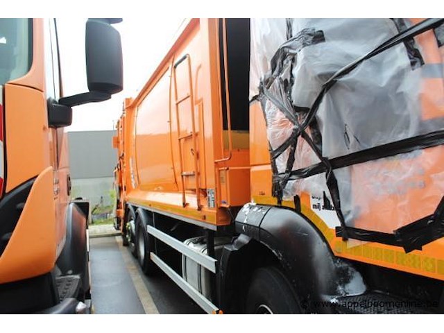 Vuilnisvrachtwagen iveco ad260sy, geaccidenteerd,+ defecte motordatum 1ste inschrijving 24/8/2015, chassisnummer wje2nnh60c309680, km-stand laatste keuring 136.229, euro vi - afbeelding 4 van  9