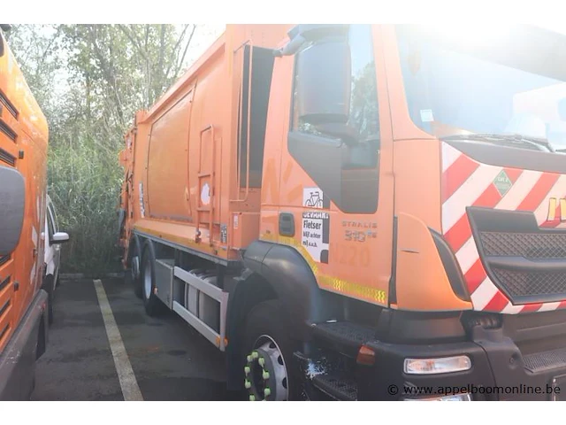 Vuilnisvrachtwagen iveco stralis pusher 4000, datum 1ste inschr 8/11/2015, chassis nr wjme2nnhc60c295690, diesel, euro vi, km-stand laatste keuring 105,528, ttm 27000kg, schade rondom - afbeelding 10 van  17
