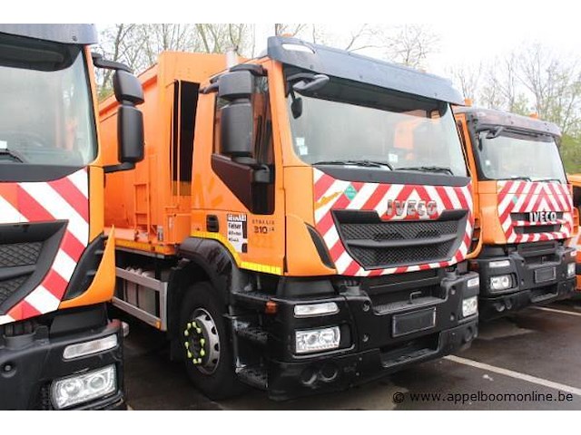 Vuilniswagen iveco ad260sy, datum 1ste inschrijving 12/11/2014, chassisnummer wjme2nnh60c295564, km stand laatste ieuring 110.591, euro eev - afbeelding 10 van  16