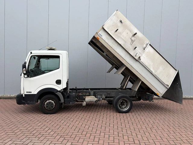 Vuilniswagen kipper nissan nt400- 35.12 2.5 dci 250 diesel 123pk 2015 - afbeelding 1 van  1