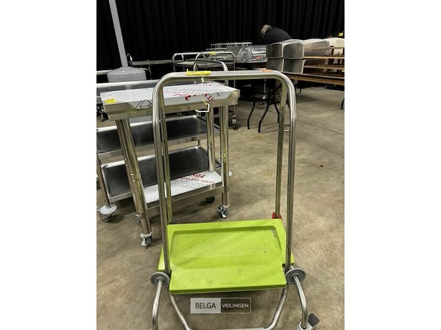 Vuilniszakhouder op wielen, afm. ± h 95 cm - afbeelding 2 van  3