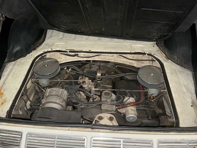 Vw - karman ghia - oldtimer - afbeelding 16 van  45