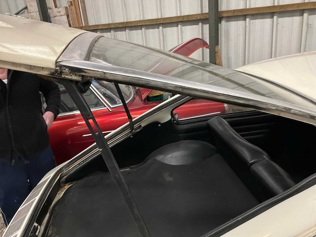 Vw - karman ghia - oldtimer - afbeelding 20 van  45