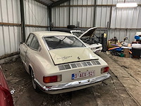 Vw - karman ghia - oldtimer - afbeelding 34 van  45