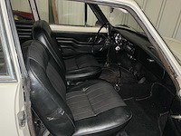 Vw - karman ghia - oldtimer - afbeelding 27 van  45