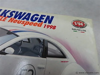Vw beetle 1:24 burago - afbeelding 2 van  3