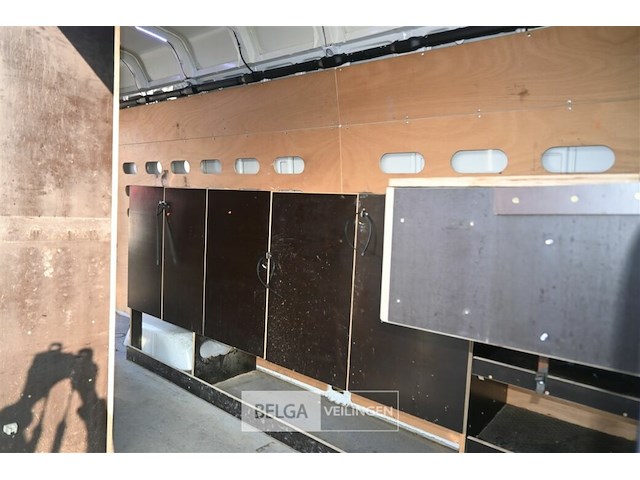 Vw crafter vrachtwagen - afbeelding 21 van  27