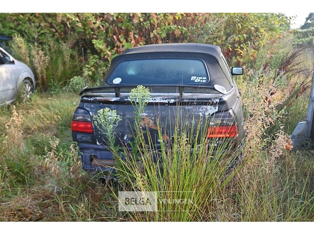 Vw golf cabrio, enkel voor vergunninghouders en erkende centra voor verschrotting - afbeelding 4 van  9