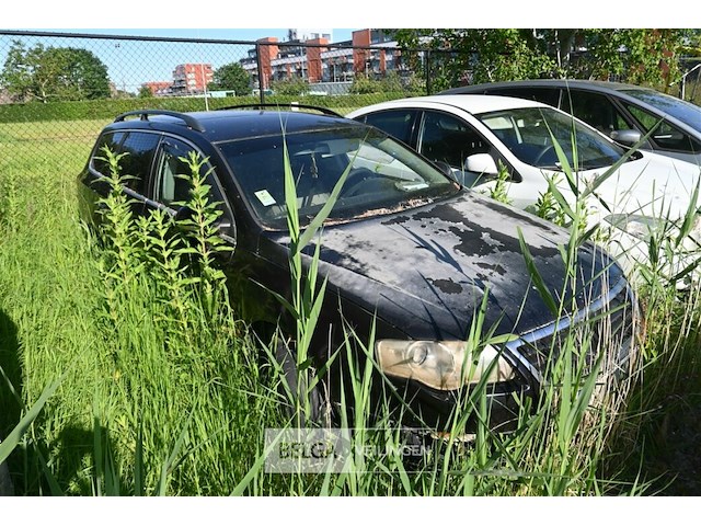 Vw passat, enkel voor erkende centra voor het depollueren, ontmantelen en vernietigen van afgedankte voertuigen - afbeelding 1 van  7
