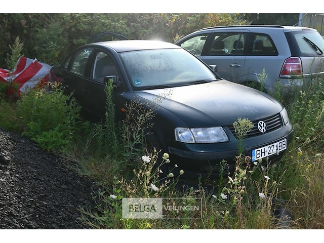 Vw passat, enkel voor vergunninghouders en erkende centra voor verschrotting - afbeelding 1 van  7