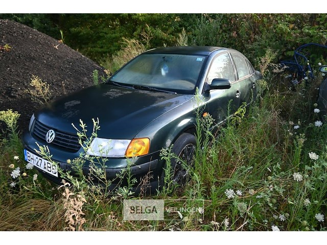 Vw passat, enkel voor vergunninghouders en erkende centra voor verschrotting - afbeelding 3 van  7