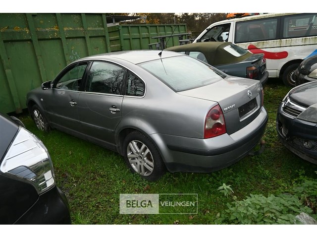 Vw passat - afbeelding 10 van  11