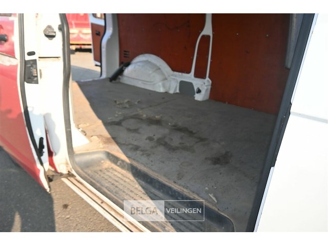 Vw transporter lichte vrachtwagen - afbeelding 18 van  25