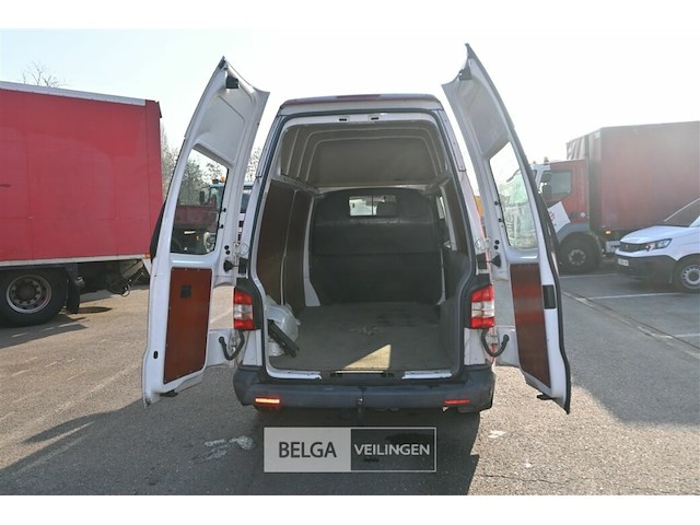 Vw transporter lichte vrachtwagen - afbeelding 19 van  25