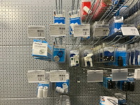 Vynckier/profile/legrand partij fittings, armaturen, stekkers en koppelstekkers - afbeelding 11 van  15