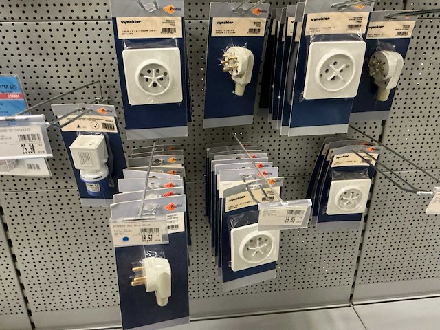 Vynckier/profile/legrand partij fittings, armaturen, stekkers en koppelstekkers - afbeelding 14 van  15