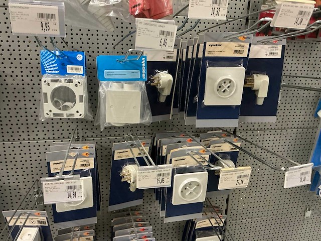 Vynckier/profile/legrand partij fittings, armaturen, stekkers en koppelstekkers - afbeelding 15 van  15
