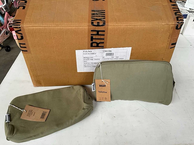 Waar fair trade toilettas katoen met afwasbare voering army green (50x) - afbeelding 1 van  6