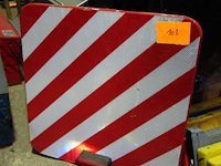 Waarschuwingsbord voor uitstekende lading - afbeelding 1 van  1