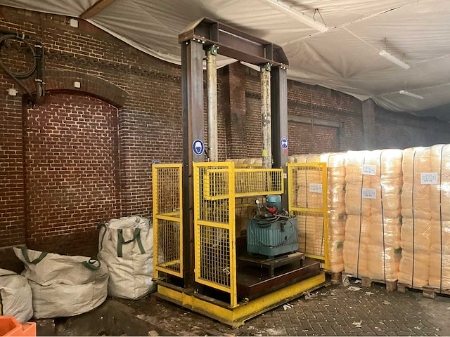 Waco guilotine - various graphic industry - afbeelding 1 van  14