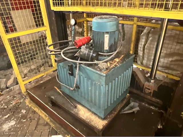 Waco guilotine - various graphic industry - afbeelding 14 van  14