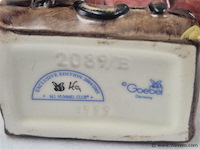 Waiting around - afbeelding 3 van  3