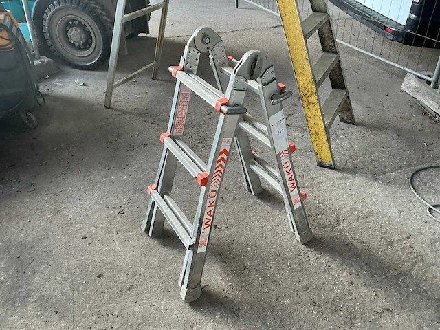 Wakü 100 telescopische ladder - afbeelding 1 van  3