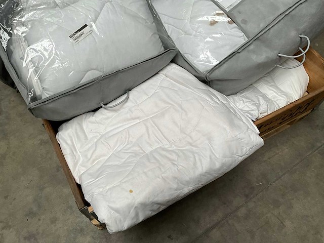 Walra mix kavel diverse dekbedden - afbeelding 6 van  9