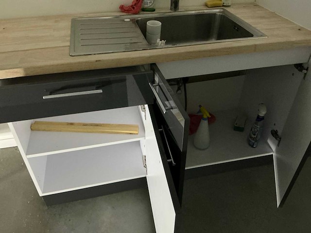 Wand keukenopstelling - afbeelding 10 van  11