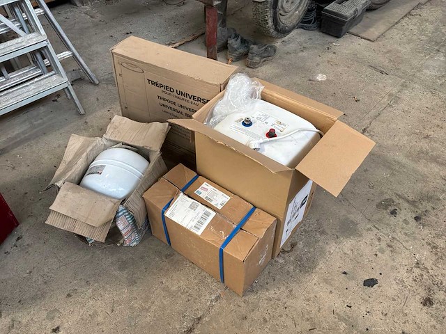 Wandboiler, 2 x expansievat - afbeelding 1 van  7