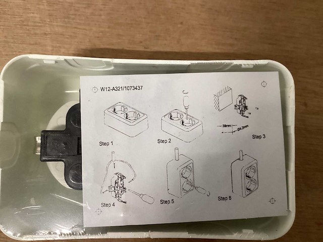 Wandcontactdoos, 2 voudig, randaarde, opbouw, wit (67x) - afbeelding 3 van  4