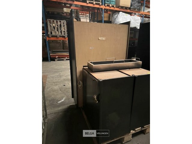 Wandkast gedemonteerd - afbeelding 3 van  20