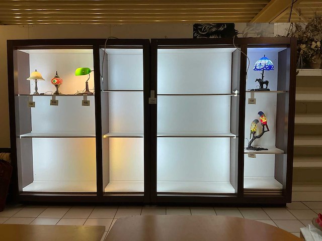 Wandkast met verlichting (2x) - afbeelding 1 van  4