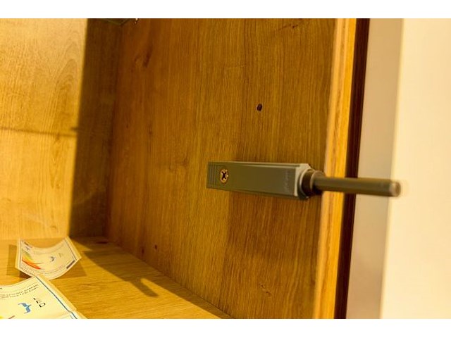 Wandmeubel voor in keuken - afbeelding 4 van  6