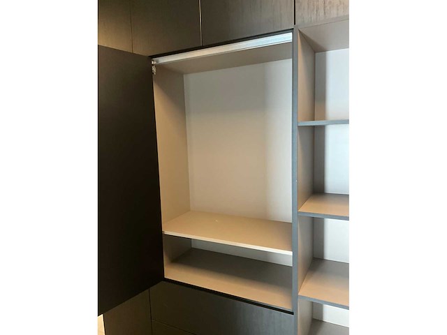 Wandmeubel/dressing - afbeelding 11 van  23
