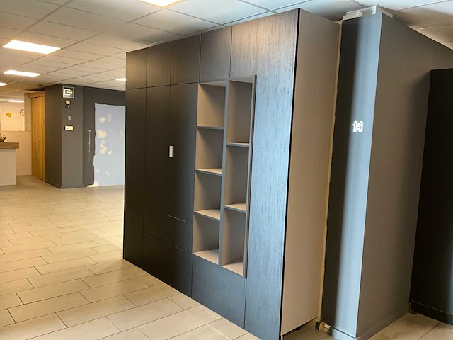 Wandmeubel/dressing - afbeelding 1 van  23