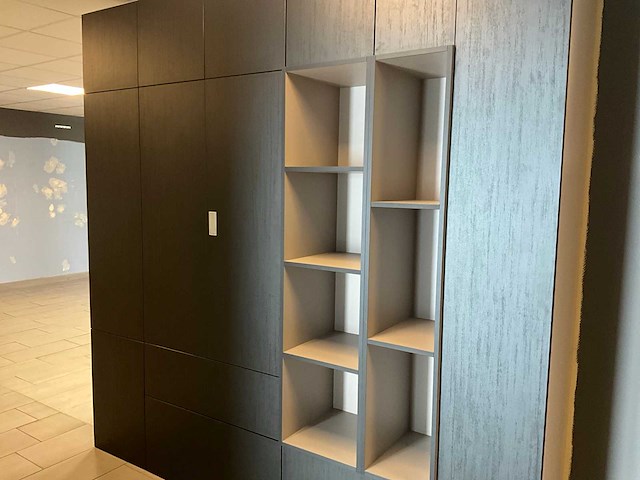 Wandmeubel/dressing - afbeelding 18 van  23