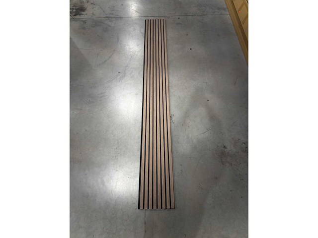 Wandpaneel walnut 15,80 m² - afbeelding 1 van  3