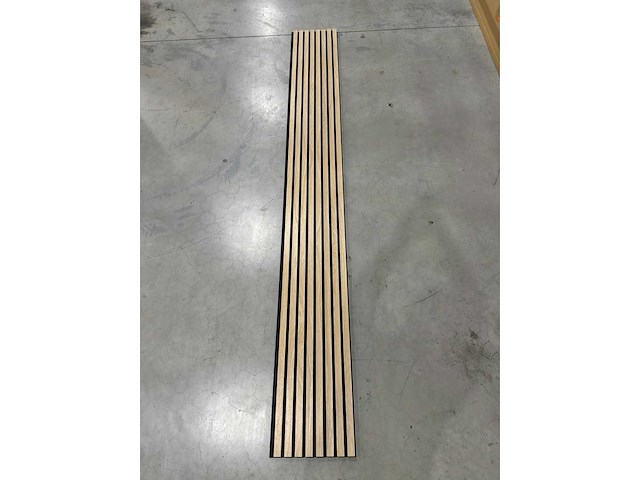 Wandpaneel walnut 7,89 m² - afbeelding 1 van  3