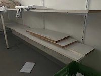 Wandplank en boeken - afbeelding 4 van  4