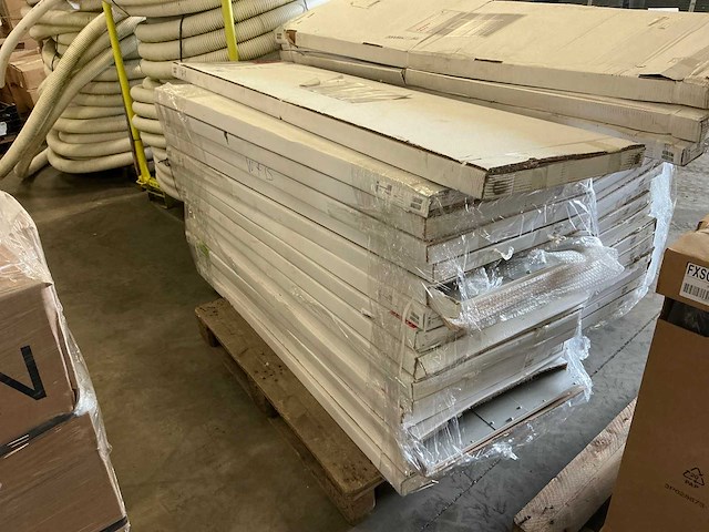 Wandradiatoren (16x) - afbeelding 1 van  8