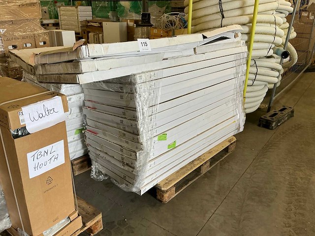 Wandradiatoren (16x) - afbeelding 1 van  8