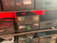 Wandrek met houten bakken - afbeelding 4 van  5