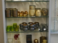 Wandrek met houten en glazen leggers [zelf demomnteren , zonder inhoud]210x200cm - afbeelding 2 van  5