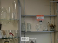 Wandrek met houten en glazen leggers [zelf demomnteren , zonder inhoud]210x200cm - afbeelding 4 van  5