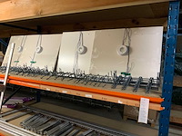 Wandrek met indirect licht uit gesableerd inox - afbeelding 2 van  7