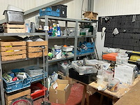 Wandrek met inhoud (3x) - afbeelding 1 van  19