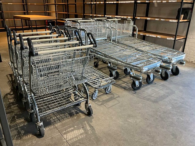 Wanzl winkelmandjes & karren (12x) - afbeelding 1 van  7