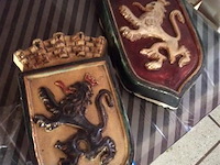 Wapenschild 2stuks - afbeelding 1 van  2