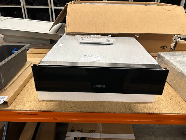 Warmhoudlade zanussi - afbeelding 1 van  5